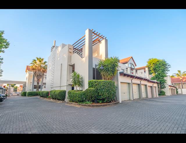 2 BEDROOM APARTMENT FOR SALE IN BLACKHEATH
